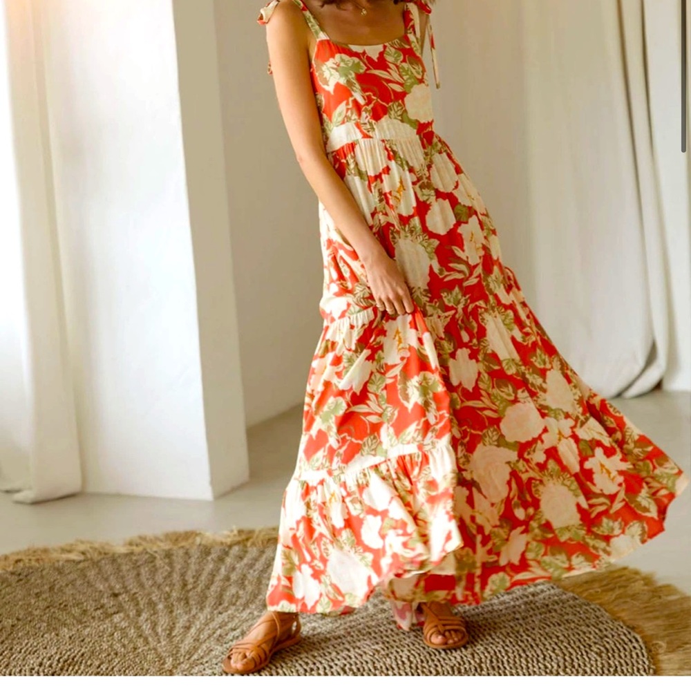 KIVARI Helena strappy maxi dress